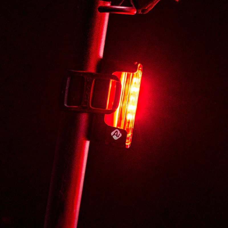 Éclairage Arrière LEZYNE STRIP PRO Ai ALERT 400+ - Image 4