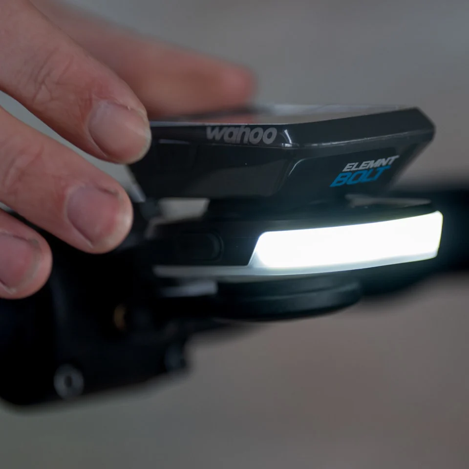 Éclairage Avant BBB SLICE 300 avec Support GPS GARMIN/WAHOO - Image 16