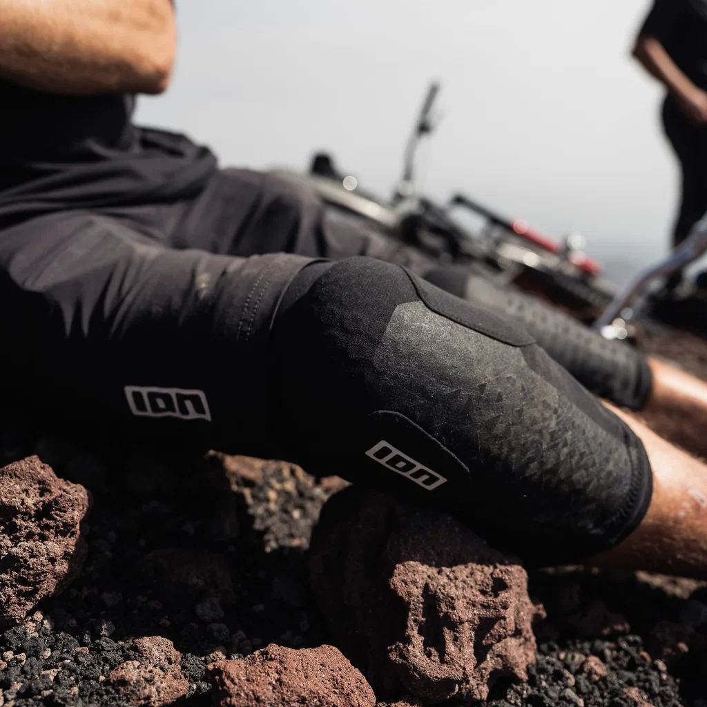 Genouillères ION K-Pact SQ Short Unisex Noir - Image 8