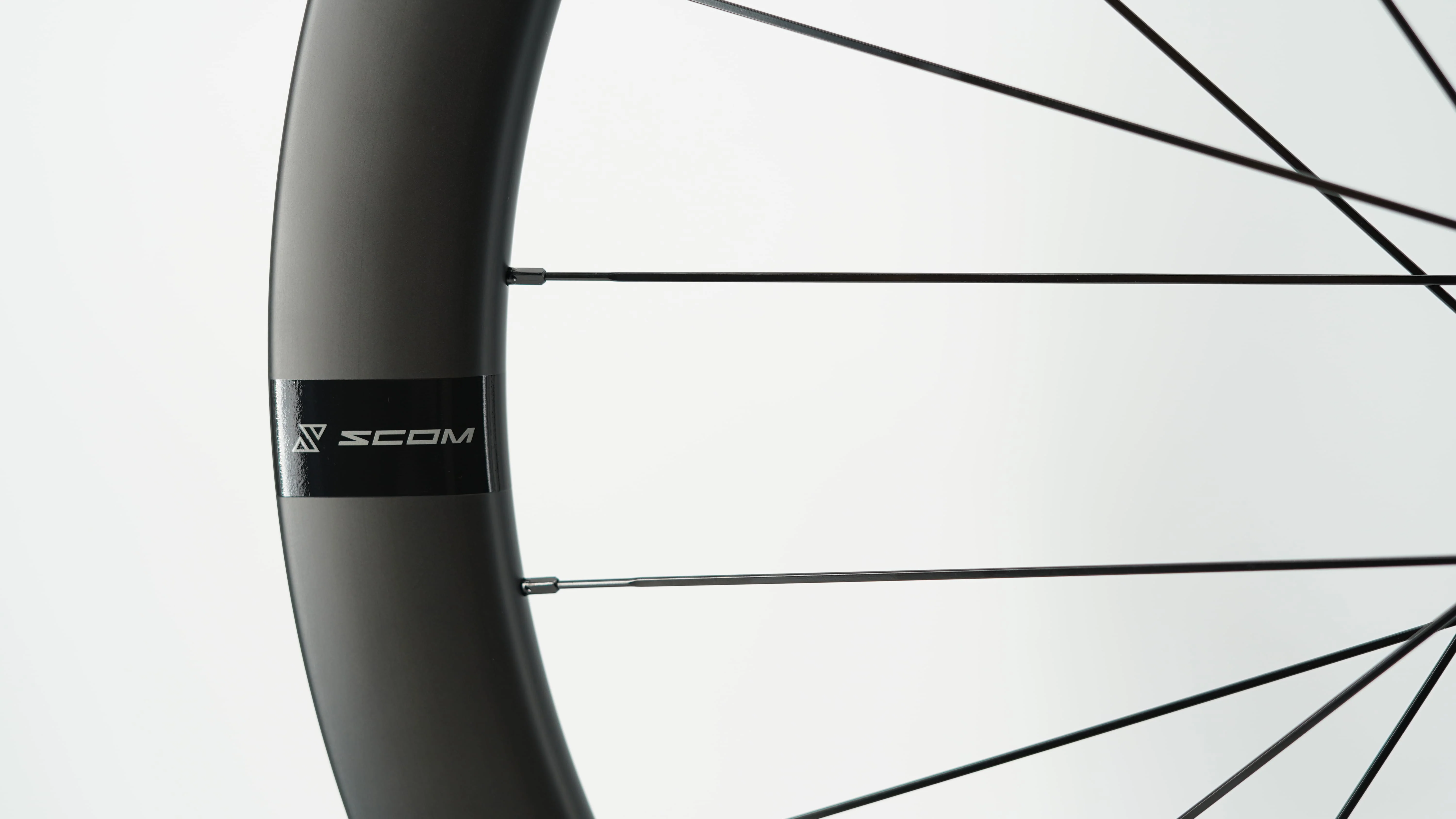 Paire de Roues SCOM CORSA 45 Tubeless Ready (Center Lock) - Image 16