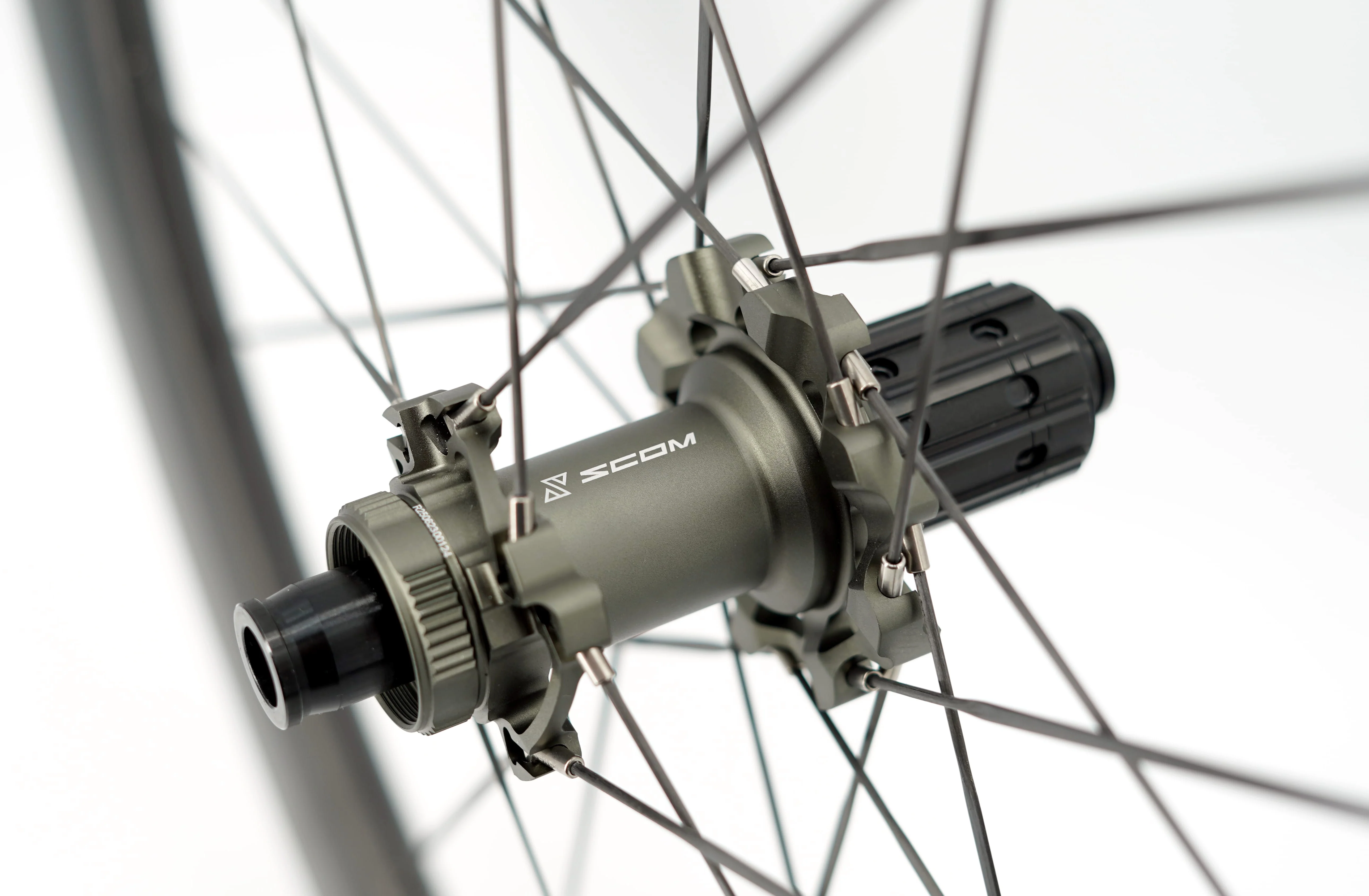 Paire de Roues SCOM ULTRA 62+ Tubeless Ready (Center Lock) - Image 10