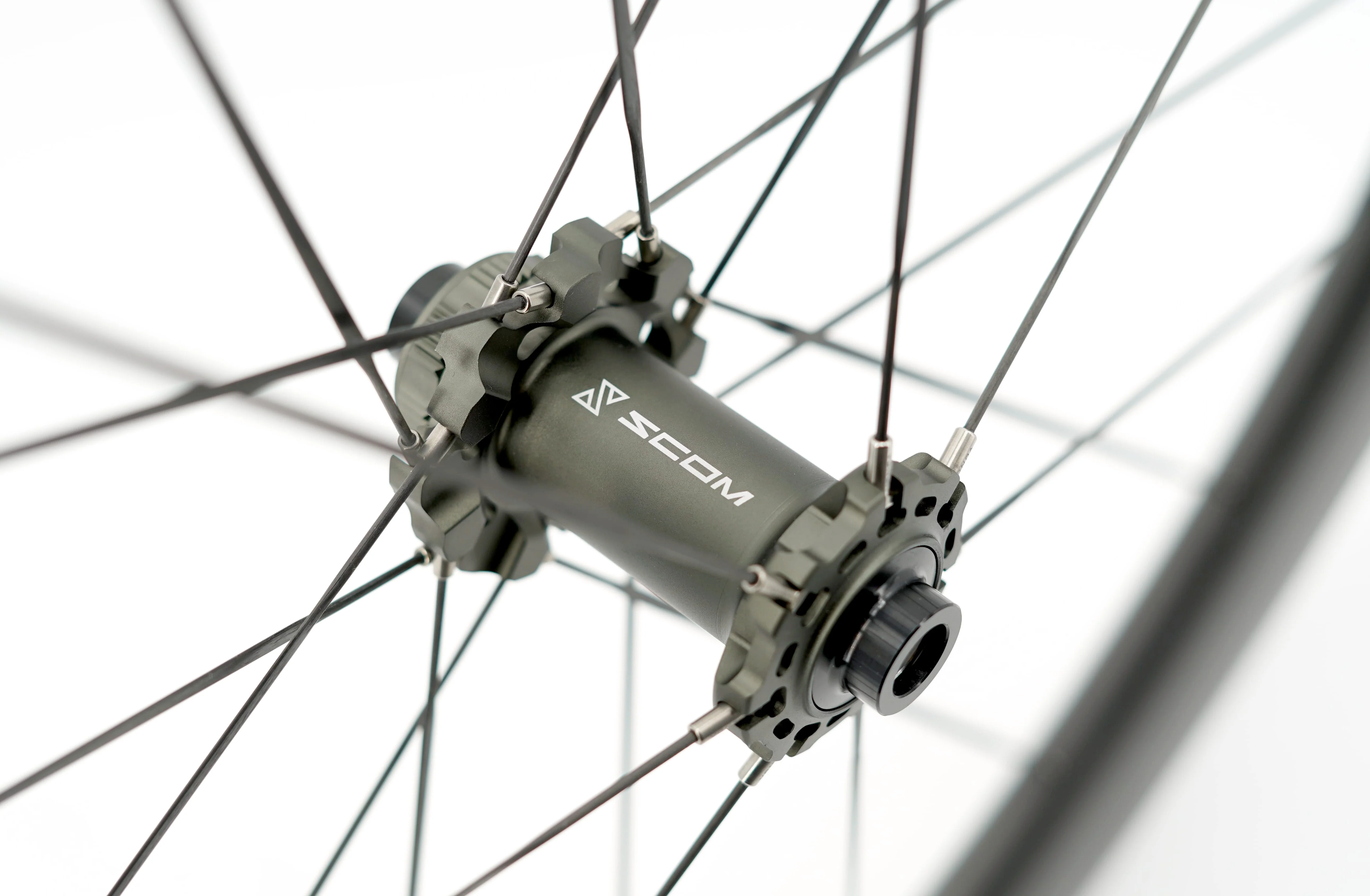 Paire de Roues SCOM ULTRA 62+ Tubeless Ready (Center Lock) - Image 12