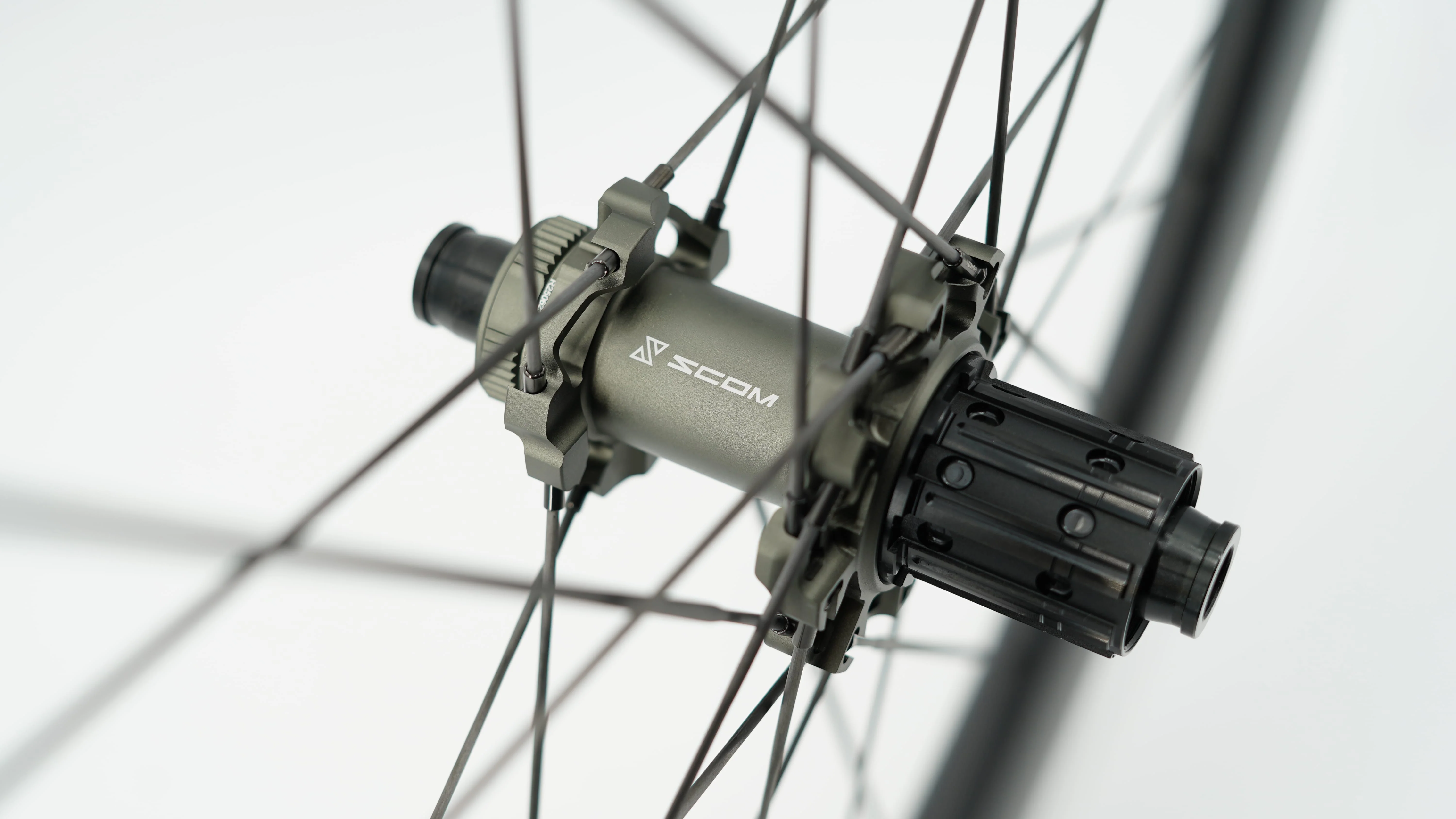 Paires de Roues SCOM ULTRA 50 Tubeless Ready (Center Lock) - Image 13