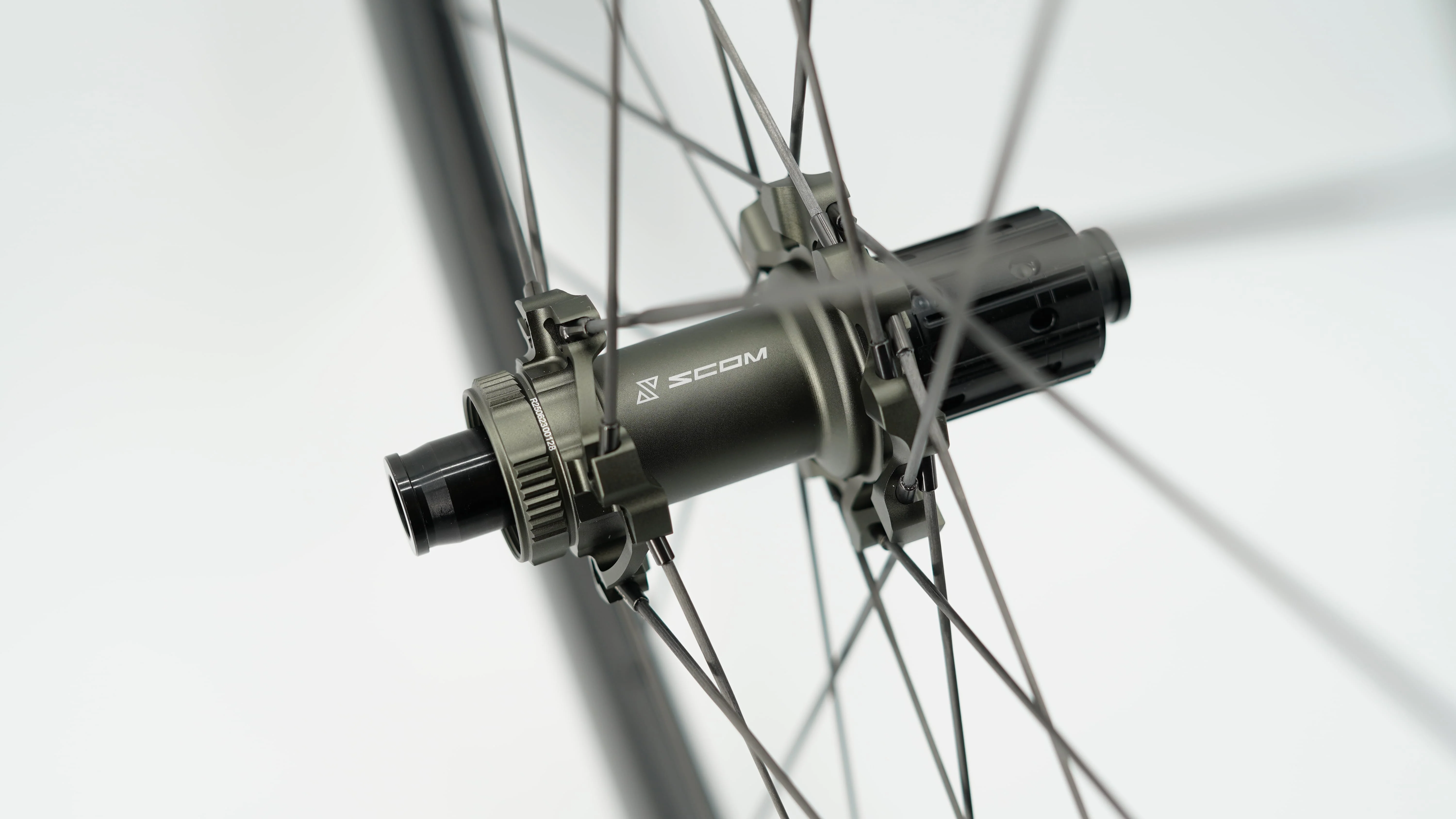 Paires de Roues SCOM ULTRA 50 Tubeless Ready (Center Lock) - Image 14